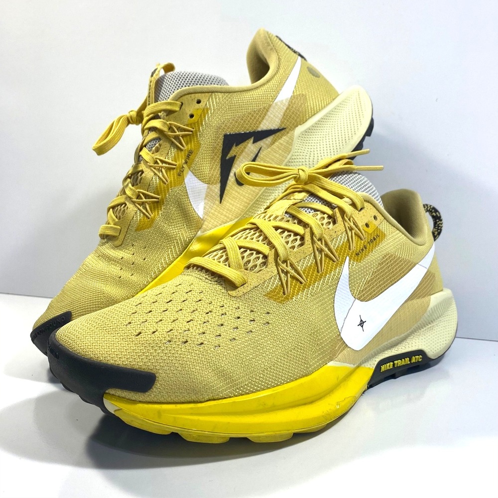 Nike Mens Size 9 Pegasus Trail 5 Saturn Gold Running Shoes Sneakers DV3864-700